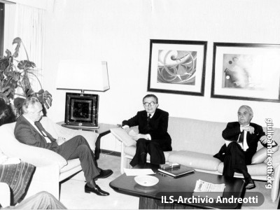 8 novembre 1988. Andreotti incontra a Gerusalemme il Ministro degli Esteri israeliano Simon Peres.