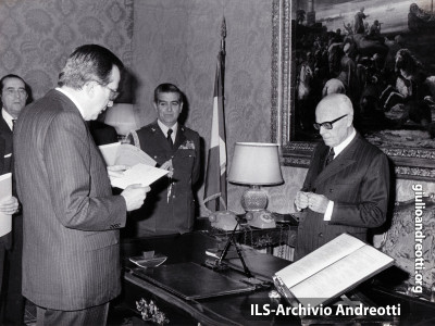 21 marzo 1979. Andreotti giura davanti al presidente della Repubblica Pertini. Nasce il governo Andreotti V