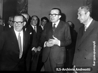8 marzo 1972. Visita a Roma del presidente maltese Dom Mintoff. Il presidente del Consiglio Andreotti è insieme con il ministro degli Esteri Moro