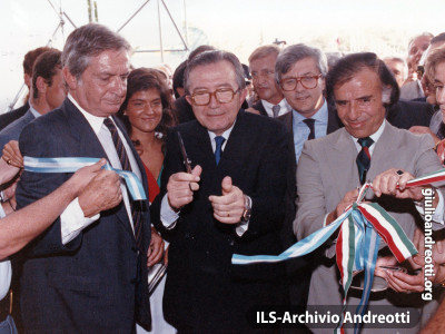Con il presidente Carlos Menem durante la visita ufficiale in Argentina nel marzo 1990