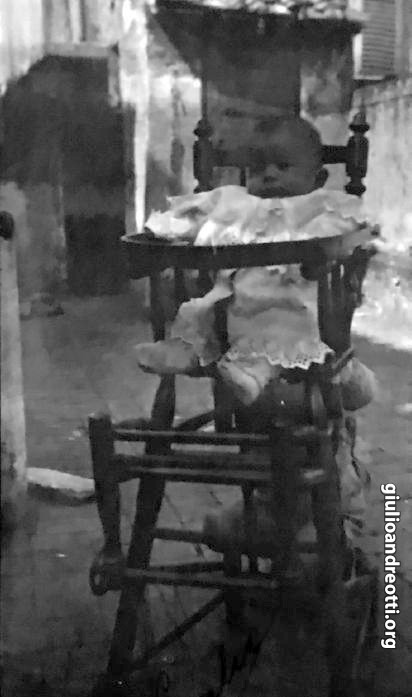 1919. Giulio Andreotti all’età di pochi mesi Immagine 1
