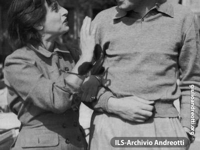 Agosto 1947. Andreotti alla ostra del cinema di Venezia con Anna Magnani.