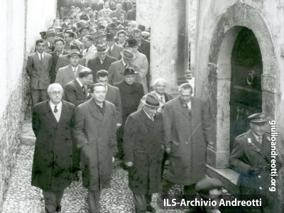 1947. Atina. Manifestazione politica con Andreotti.