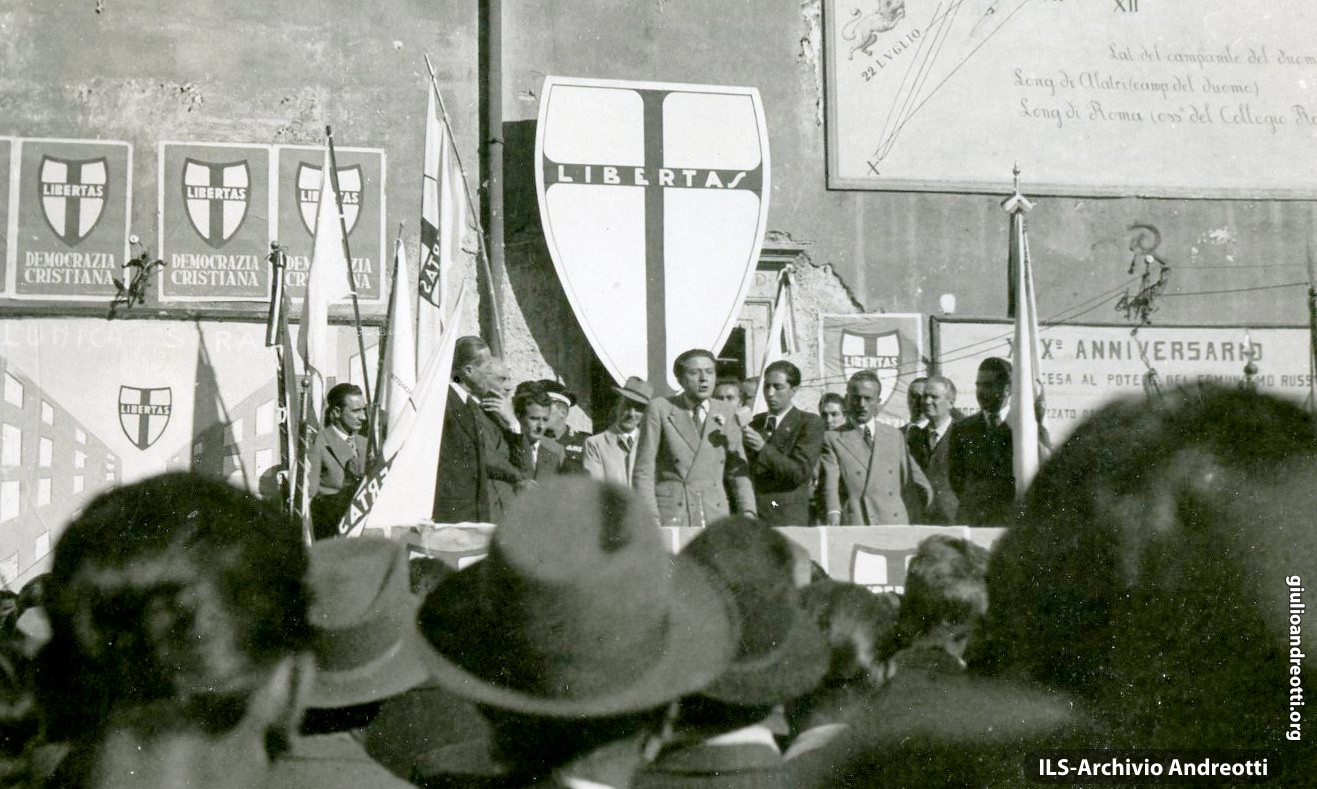 13 novembre 1947. Comizio di Giulio Andreotti ad Alatri.