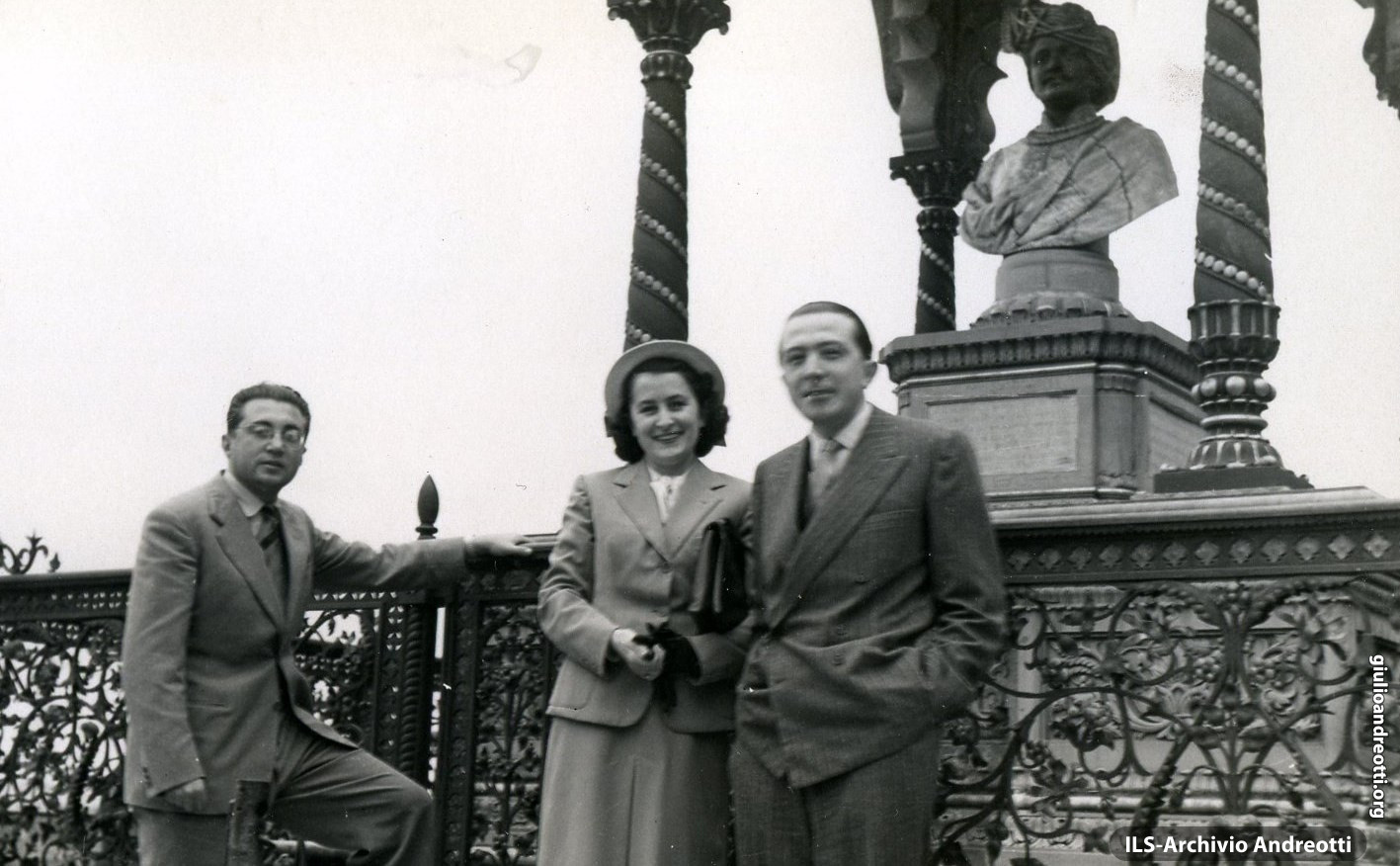 Andreotti a Firenze con Livia e Giorgio Ceccherini. Era il 22 maggio 1949.
