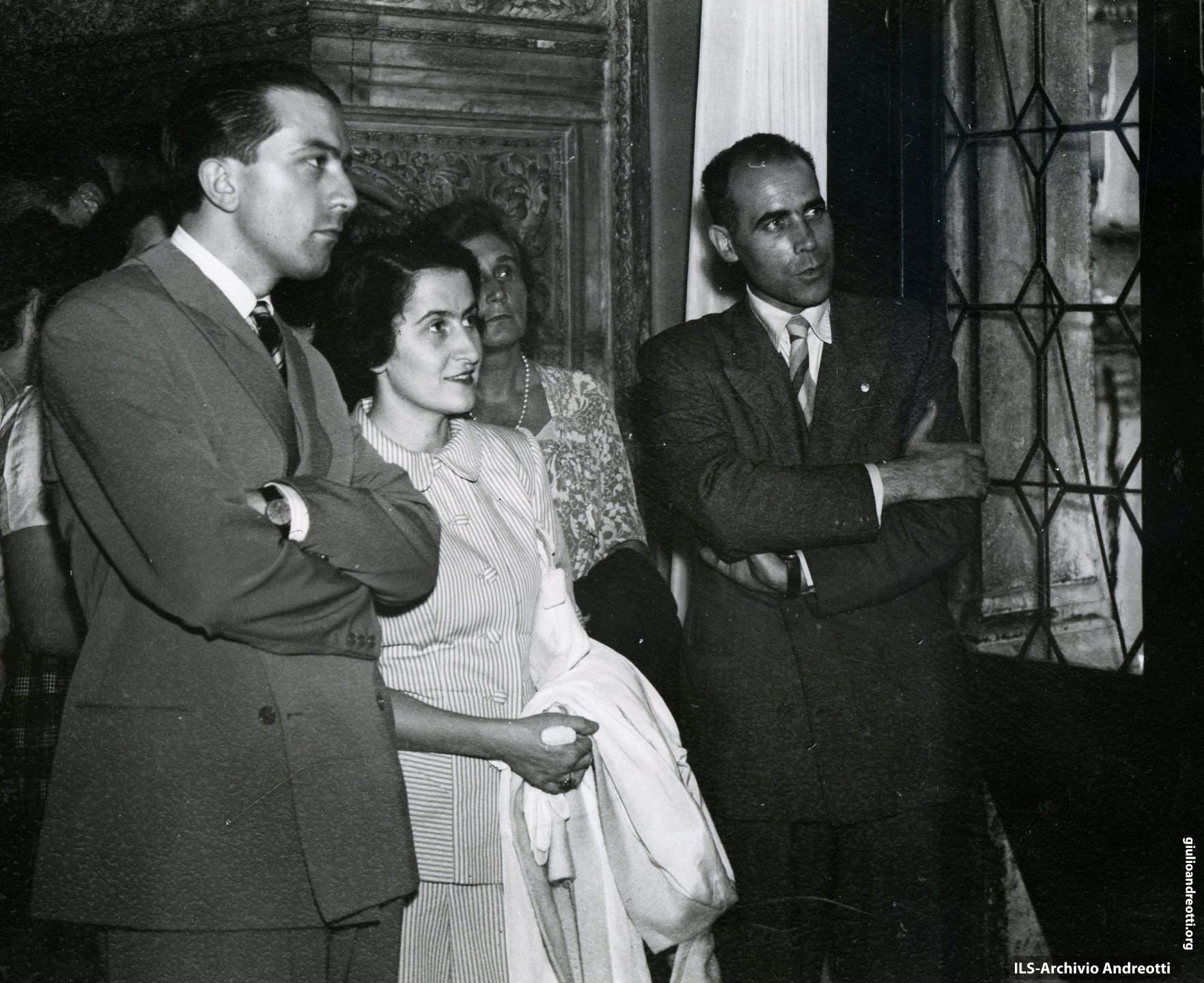 11 agosto 1949. Giulio Andreotti con la moglie Livia alla mostra del Giambellino a Venezia.