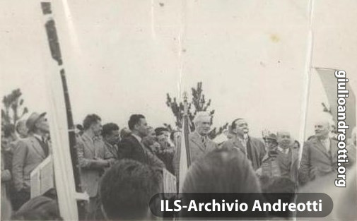 3 maggio 1953. Il comizio di Andreotti ad Arcinazzo con la imprevista presenza di Rodolfo Graziani.