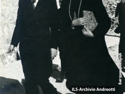 Andreotti in visita con l'Abate Idelfonso Rea a Montecassino.