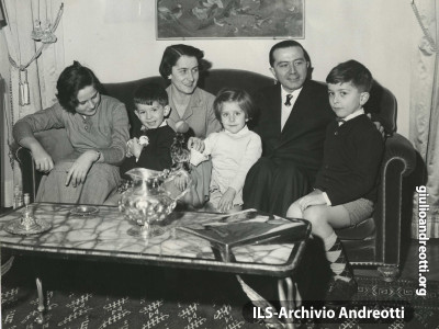 Foto di famiglia nel gennaio del 1958.