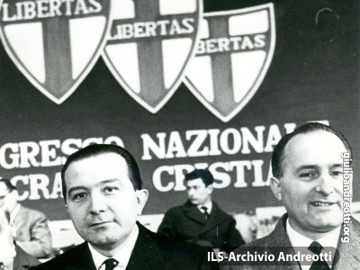 Giugno 1969. Andreotti con Scalfaro al XI congresso della DC.
