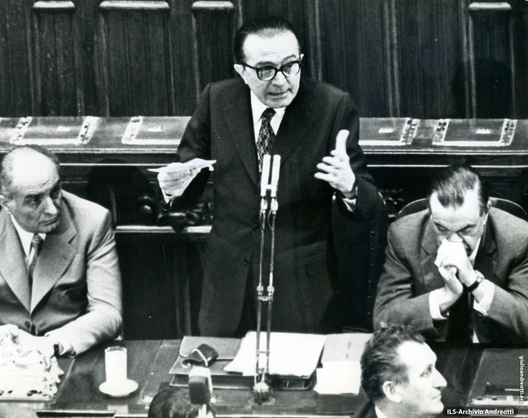 7 luglio 1972. Presentazione alla Camera del Governo Andreotti II accanto al presidente Mario Tanassi, Giovanni Malagodi.