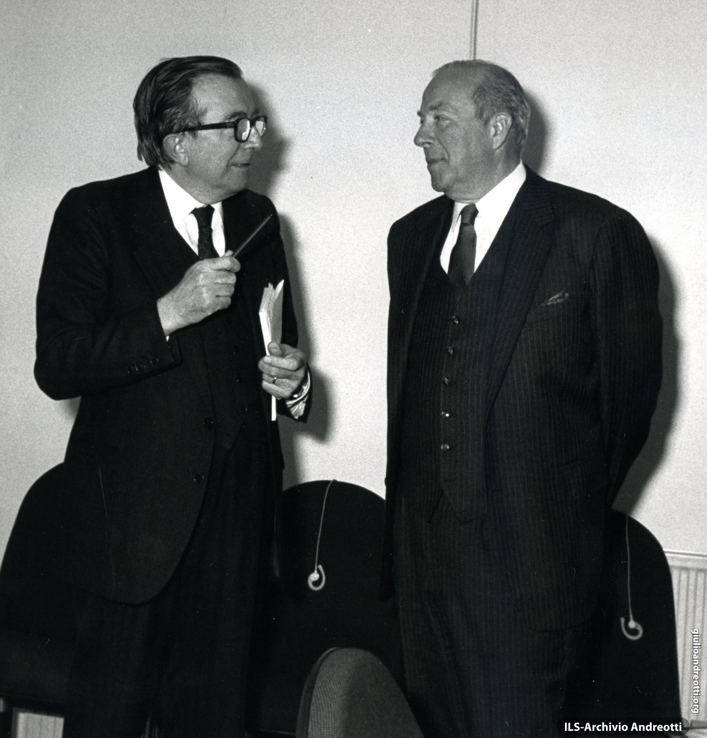 Andreotti con il Segretario di Stato George Shultz nel dicembre 1984.