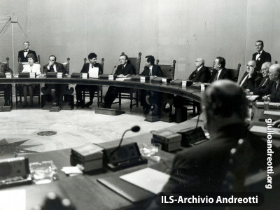 23 luglio 1989. Prima seduta del governo Andreotti VI.
