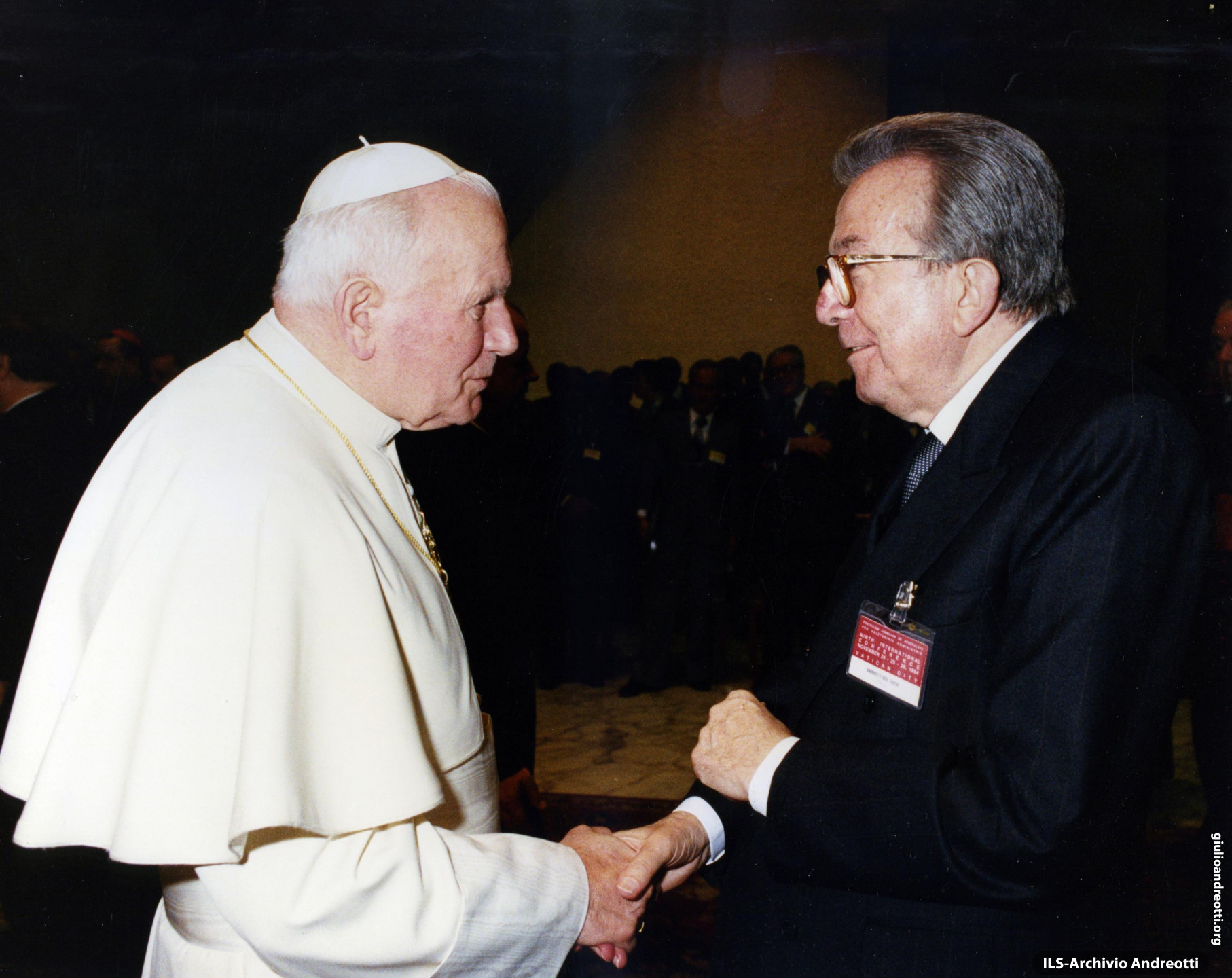 Andreotti con Giovanni Paolo II al Congresso della Congregazione per la Pastorale della Sanità svoltosi nei giorni 24 - 26 novembre 1994.