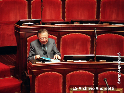 1996. Andreotti al banco di Senatore.