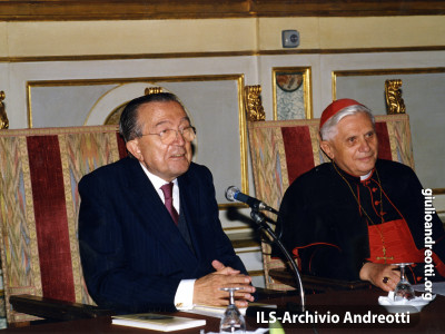 21 settembre 1998. Andreotti con il Cardinale Ratzinger .