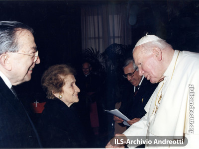 2000. Andreotti con la moglie Livia in udienza dal Papa Giovanni Paolo II.