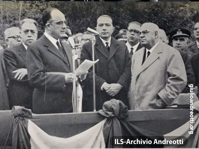 Cerimonia di commemorazione delle Fosse Ardeatine del 23 marzo 1960