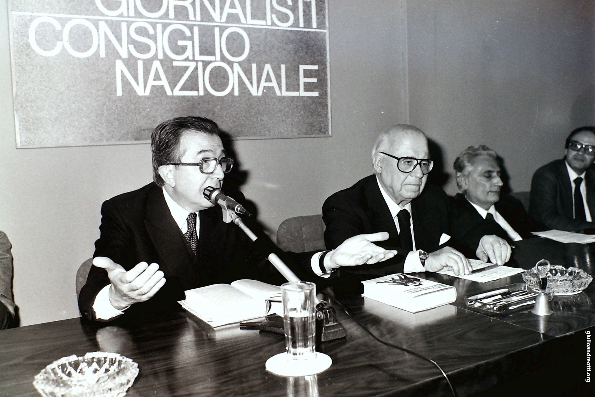 1980. Andreotti con Guido Gonella Immagine 1