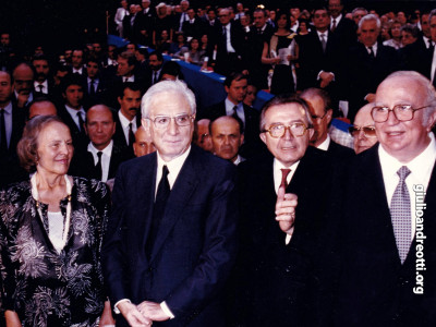Giulio Andreotti con Nilde Jotti, Francesco Cossiga e Giovanni Spadolini.