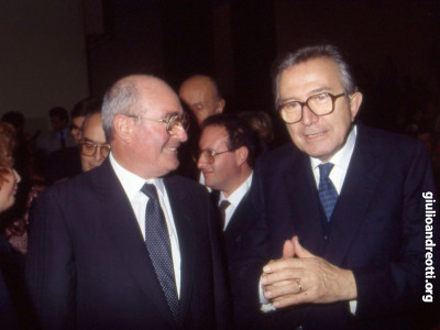 Andreotti con il Prefetto di Roma, Alessandro Voci.