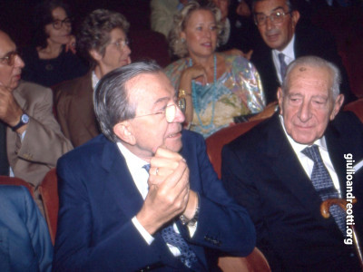 Andreotti con Giuliano Vassalli, ministro della Giustizia nel governo Andreotti VI.