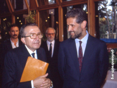 Agosto 1990. Andreotti e Roberto Formigoni al Meeting per l’Amicizia fra i popoli di Rimini.