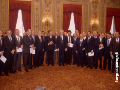 23 luglio 1989. Foto ufficiale del VI governo Andreotti dopo il giuramento in Quirinale.