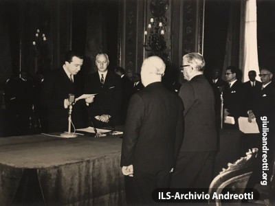22 febbraio 1962. Giuramento come Ministro della Difesa del governo Fanfani IV.
