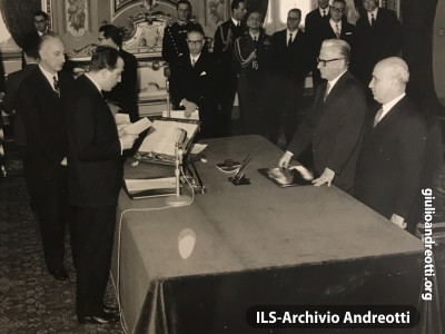 22 febbraio 1962. Giuramento come Ministro della Difesa del governo Fanfani IV.
