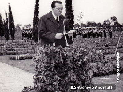 6 maggio 1960. Inaugurazione del cimitero militare tedesco di Pomezia.