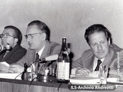 23 giugno 1979. Consiglio nazionale della DC dopo le elezioni del 3 giugno. Con Andreotti, Zaccagnini e Piccoli.