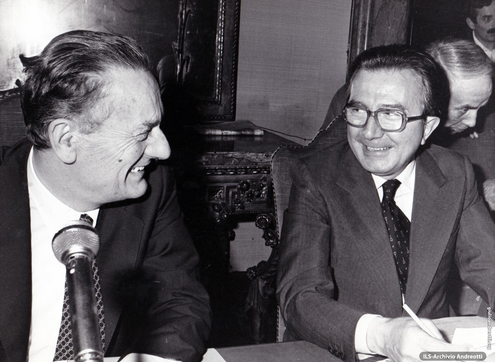 24 giugno 1979. Andreotti e Zaccagnini al Consiglio nazionale della DC dopo le elezioni del 3 giugno.