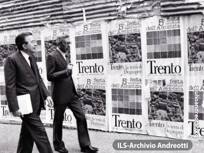 Festa dell’Amicizia della DC, Trento, Agosto 1981. Giulio Andreotti con Arnaldo Forlani.