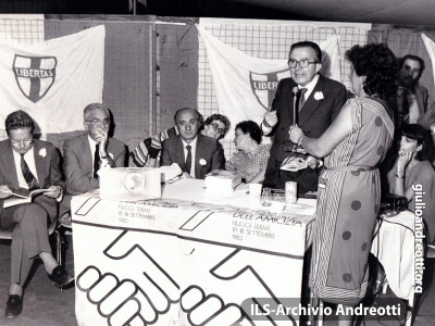 Festa dell’Amicizia della DC, Fiuggi, 10-18 settembre 1983. Tavola rotonda con Andreotti, De Mita, Cossiga e Piccoli.