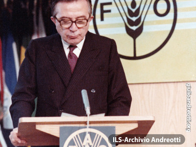 17 ottobre 1983. Il Ministro degli Esteri Andreotti alla Giornata Mondiale dell’Alimentazione della FAO.
